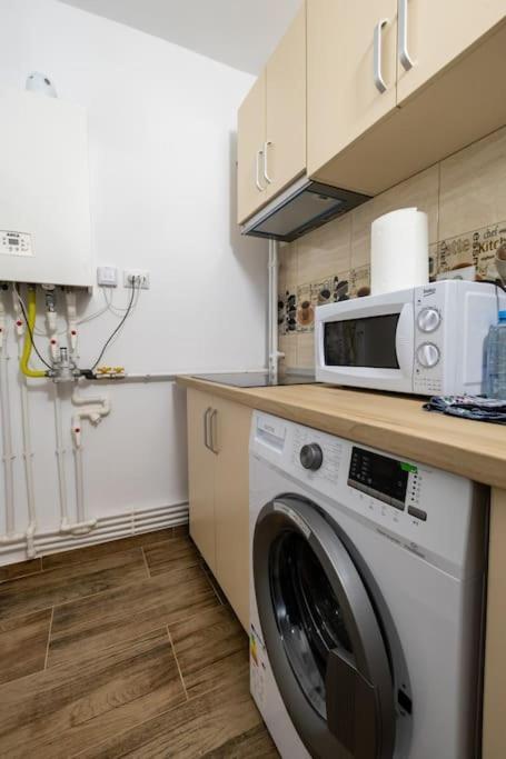 Luxury Radox Apartment Park 1 Bz Buzău Buitenkant foto
