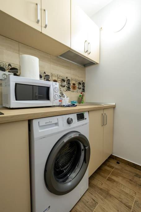 Luxury Radox Apartment Park 1 Bz Buzău Buitenkant foto